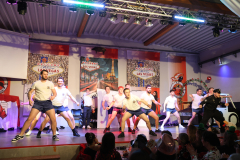 4B9A5585